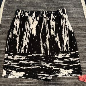 I.N.C skirt polyester and spandex size M